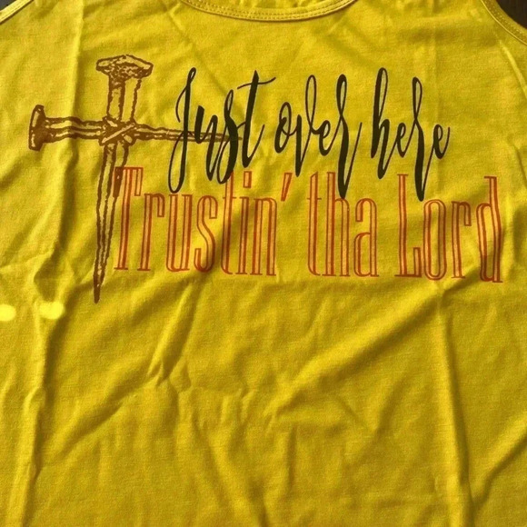 🆕Yellow Trustin' The Lord Tank L🆕 - Picture 4 of 5
